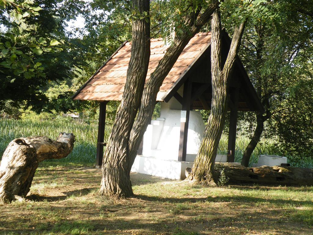 Vizimalom Kemping, Panzió és Étterem Turistvandi Exterior foto